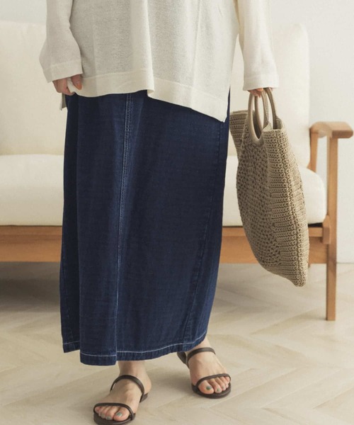 FORK&SPOON(フォークアンドスプーン)の「FORK&SPOON 接結デニムロングスカート(スカート・レディース・ブラック/ブルー・2/1)」の12枚目の写真