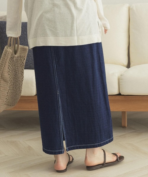 FORK&SPOON(フォークアンドスプーン)の「FORK&SPOON 接結デニムロングスカート(スカート・レディース・ブラック/ブルー・2/1)」の13枚目の写真