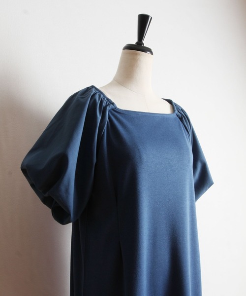 tocco closet（トッコ　クローゼット）の「布帛バルーンスリーブポンチワンピース（ワンピース・レディース・ブラック/ブルー・M）」の6枚目の写真