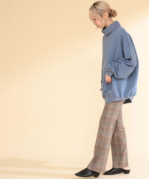 Ray BEAMS(レイビームス)の「【WEB限定】Ray BEAMS / スウェット ビッグ ハイネック プルオーバー(スウェット・レディース・ブラック/ベージュ/ライトブルー・ONE SIZE)」の22枚目の写真