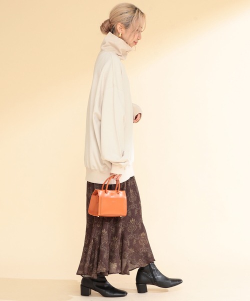 Ray BEAMS(レイビームス)の「【WEB限定】Ray BEAMS / スウェット ビッグ ハイネック プルオーバー(スウェット・レディース・ブラック/ベージュ/ライトブルー・ONE SIZE)」の8枚目の写真