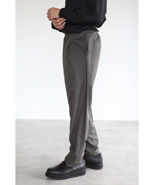 CREARE -LINO-(クレアーレリノ)の「サイドベルト スラックパンツ<セットアップ可>(スラックス・メンズ・ブラック/グレイッシュベージュ/カーキ・MEDIUM/LARGE)」の15枚目の写真