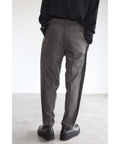CREARE -LINO-(クレアーレリノ)の「サイドベルト スラックパンツ<セットアップ可>(スラックス・メンズ・ブラック/グレイッシュベージュ/カーキ・MEDIUM/LARGE)」の16枚目の写真