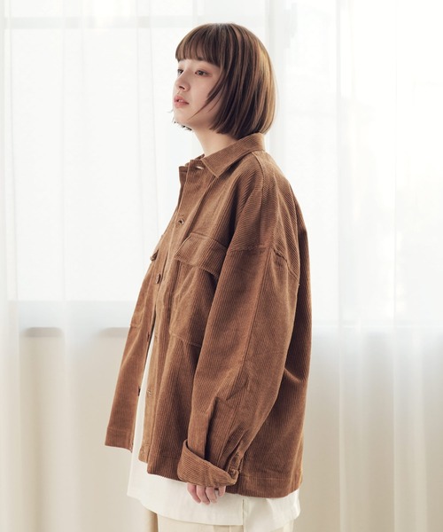 Air Tokyo(エアートウキョー)の「オーバーサイズ コーデュロイ ビッグ ポケット ジャケット(ブルゾン・メンズ・ブラウン/アイボリー・MEDIUM/LARGE)」の4枚目の写真
