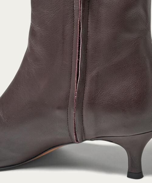 ARRUM(アールム)の「<Arrum>レザーポインテッドトゥ ショートブーツ(ブーツ・レディース・オフホワイト/ダークブラウン・38/37h/36h/37/36)」の13枚目の写真