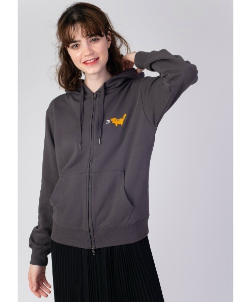 Design Tshirts Store graniph（デザイン　ティーシャツ　ストア　グラニフ）の「デンジャラスアニマルズ｜エンブロイダリージップパーカー（パーカー・メンズ・スミクロ・MEDIUM/LARGE/SMALL）」の4枚目の写真