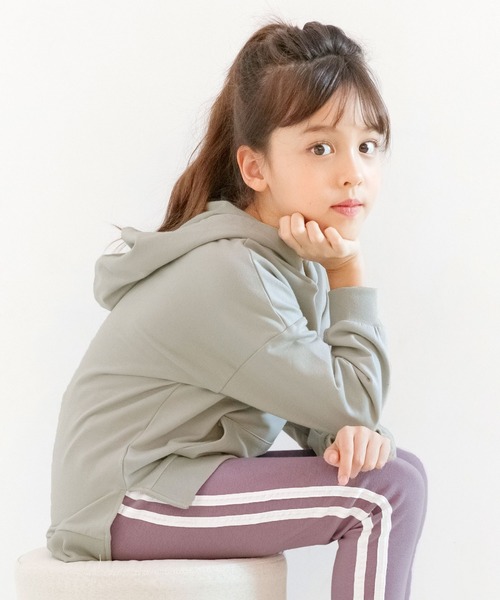 Bee des Bee（ビーデスビー）の「長袖パーカー（パーカー・キッズ・ホワイト/チャコールグレー/グリーン/杢グレー/ブルー系その他/ライトグレー/テラコッタ・120cm/140cm/110cm/100cm/130cm/150cm）」の3枚目の写真