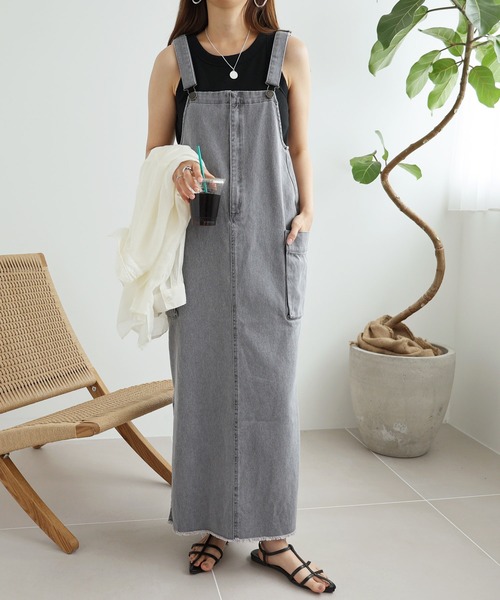 andme（アンドミー）の「コットンツイルカーゴポケットキャミワンピース（ジャンパースカート・レディース・オフホワイト/カーキ/グレー/ケミカルウォッシュ/ブラック/スミクロ/サックスブルー・M/L）」の4枚目の写真