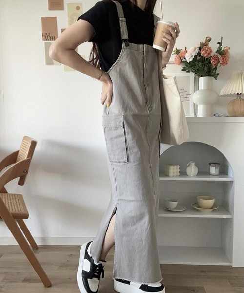 andme（アンドミー）の「コットンツイルカーゴポケットキャミワンピース（ジャンパースカート・レディース・オフホワイト/カーキ/グレー/ケミカルウォッシュ/ブラック/スミクロ/サックスブルー・M/L）」の13枚目の写真