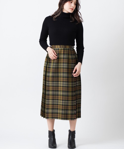 O'NEIL of DUBLIN（オニールオブダブリン）の「O'Neil of Dublin 別注クラシックモデル ウーステッドウール 100% キルトスカート ロング 81cm（スカート・レディース・ネイビー/ダークブルー/シルバーグレー/ブルーグレー/オレンジ/ライトグレー/マスタード/オリーブ/グリーン/ライトブルー/ダークグリーン/グレー系その他/ブラック×ブルー/ブルー/ライトカーキ/ブラウン/グリーン系その他/ダークオレンジ/グレー/バーガンディー/レッド/ダークブラウン/ブルーグリーン/ライトグリーン・8/10/12/14）」の14枚目の写真