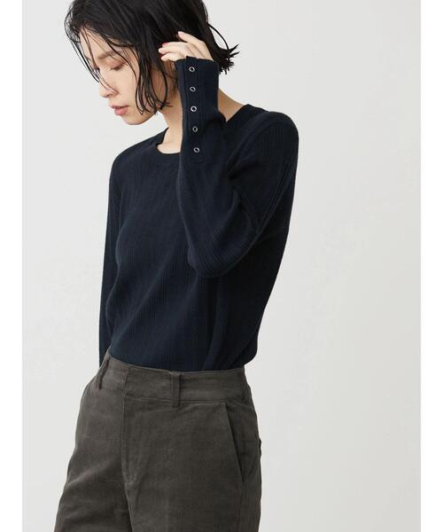 AMERICAN HOLIC（アメリカンホリック）の「袖ボタンランダムリブニットプルオーバー（ニット/セーター・レディース・レッド/グレイッシュベージュ/ネイビー・M/L）」の7枚目の写真