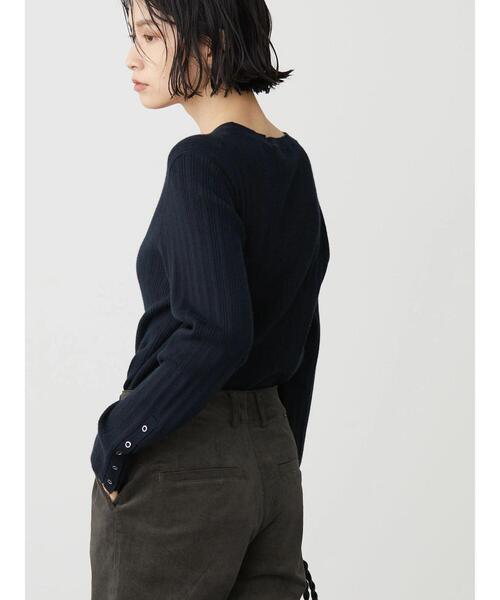 AMERICAN HOLIC（アメリカンホリック）の「袖ボタンランダムリブニットプルオーバー（ニット/セーター・レディース・レッド/グレイッシュベージュ/ネイビー・M/L）」の8枚目の写真