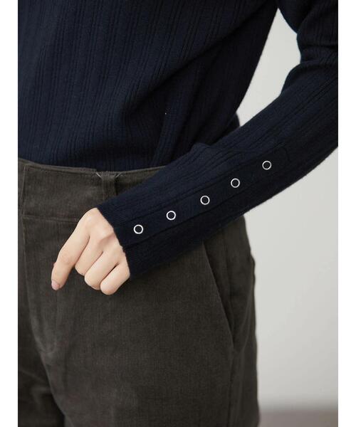 AMERICAN HOLIC（アメリカンホリック）の「袖ボタンランダムリブニットプルオーバー（ニット/セーター・レディース・レッド/グレイッシュベージュ/ネイビー・M/L）」の11枚目の写真