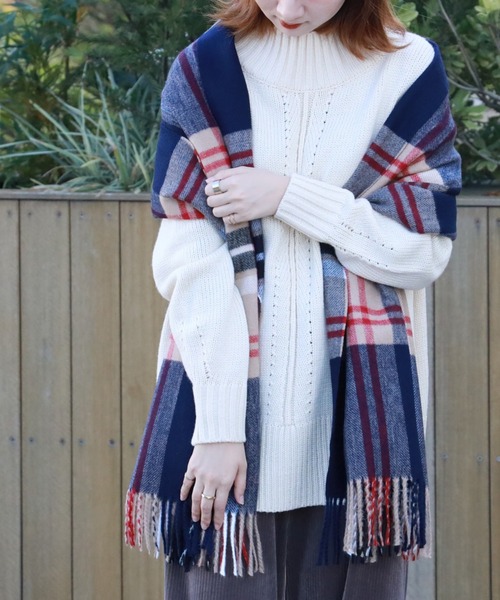 HONEYSUCKLE ROSE（ハニーサックルローズ）の「【HONEYSUCKLE ROSE】オリジナルチェック柄マフラー（マフラー・レディース・ベージュ/ネイビー/オフホワイト・ONE SIZE）」の16枚目の写真