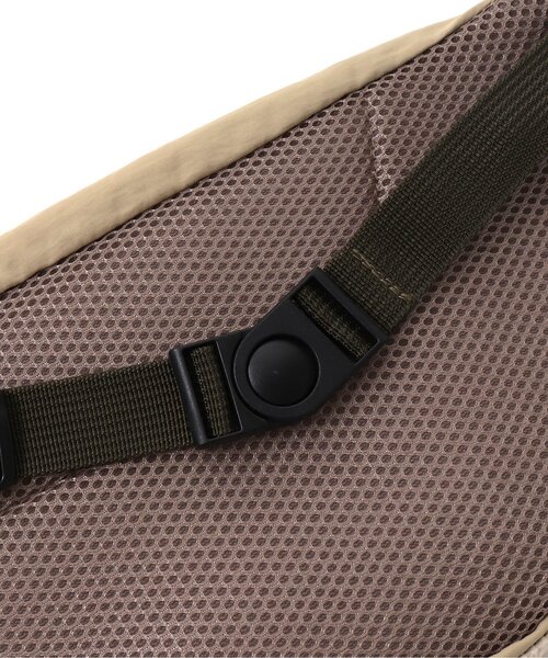 BREEZE（ブリーズ）の「コーデュロイショルダーバッグ（ボディバッグ/ウエストポーチ・キッズ・ブラック/レッド/ベージュ・FREE）」の13枚目の写真