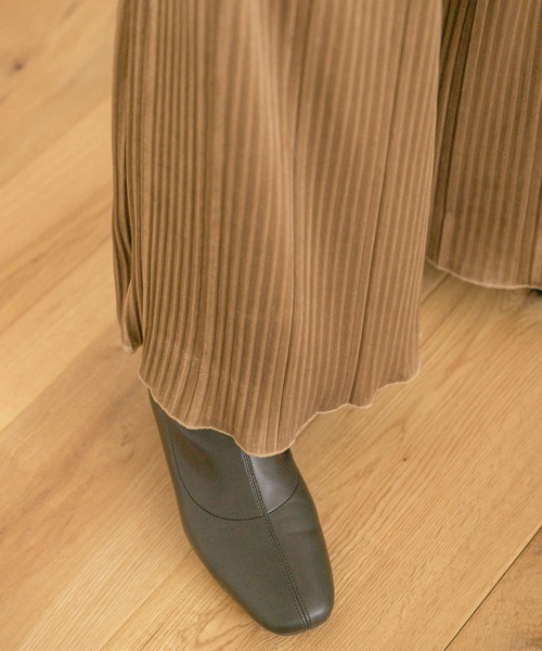 ITEMS URBANRESEARCH（アイテムズ アーバンリサーチ）の「ベロアプリーツパンツ（その他パンツ・レディース・ブラック/ベージュ/ピンク/グリーン系その他・FREE）」の10枚目の写真