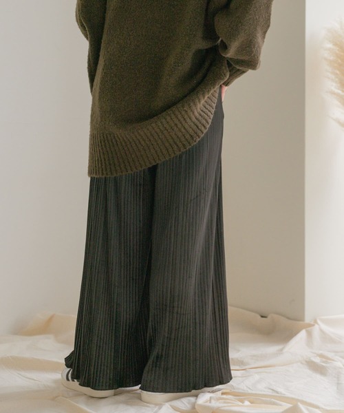 ITEMS URBANRESEARCH（アイテムズ アーバンリサーチ）の「ベロアプリーツパンツ（その他パンツ・レディース・ブラック/ベージュ/ピンク/グリーン系その他・FREE）」の18枚目の写真