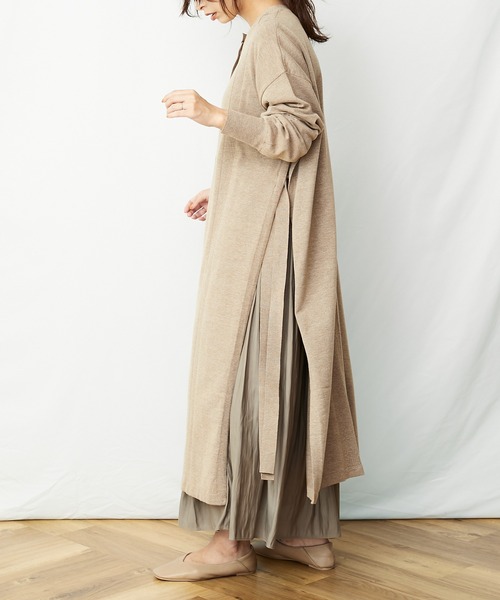 AZUL ENCANTO（アズールエンカント）の「ニットロングスリットカーデ（カーディガン/ボレロ・レディース・ブラック/ベージュ/グレー・FREE）」の3枚目の写真