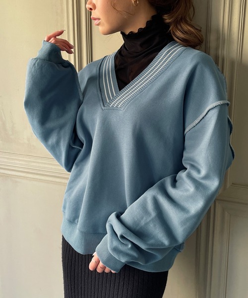 JUNOAH(ジュノア)の「リブラインVネックトレーナー(スウェット・レディース・ブラック/ブルー/アイボリー/ミント/ホワイト系その他・MEDIUM/LARGE)」の5枚目の写真