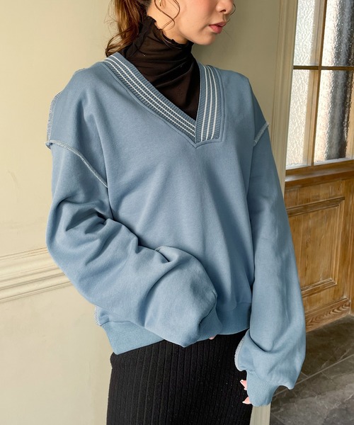 JUNOAH(ジュノア)の「リブラインVネックトレーナー(スウェット・レディース・ブラック/ブルー/アイボリー/ミント/ホワイト系その他・MEDIUM/LARGE)」の12枚目の写真