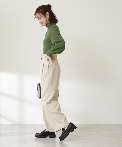 N.（N. Natural Beauty Basic）（エヌエヌナチュラルビューティーベーシック）の「◆パワーショルダータートルネックニット（ニット/セーター・レディース・オフホワイト/ブラック/グリーン・MEDIUM）」の14枚目の写真