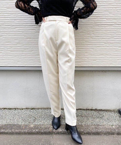 CLEA（クレア）の「センタープレスタックテーパードパンツ〇（その他パンツ・レディース・パープル/ブルー/ネイビー/アイボリー・S/M）」の3枚目の写真