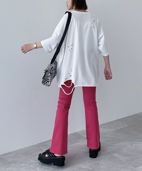 PAGEBOY(ページボーイ)の「フレアフィットジーンズ(デニムパンツ・レディース・ピンク/イエロー/ブラック/インディゴブルー/グリーン系その他6/コーラルピンク/グリーン系その他・25inch/24inch/26inch/27inch)」の17枚目の写真