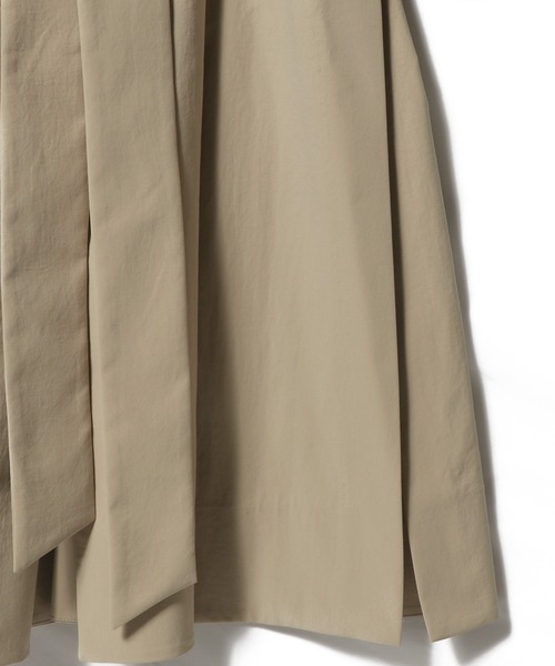 ESTNATION（エストネーション）の「ESTNATION / ポリエステルタスラントレンチコート（トレンチコート・レディース・ベージュ/ネイビー・38/36/34）」の6枚目の写真