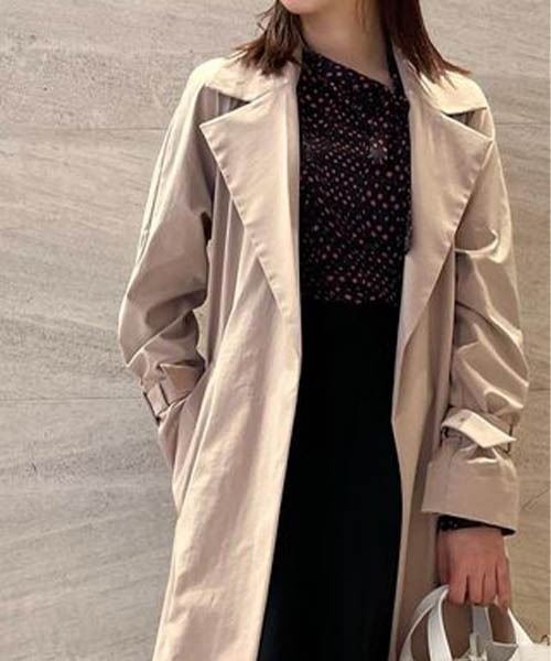 ESTNATION（エストネーション）の「ESTNATION / ポリエステルタスラントレンチコート（トレンチコート・レディース・ベージュ/ネイビー・38/36/34）」の17枚目の写真