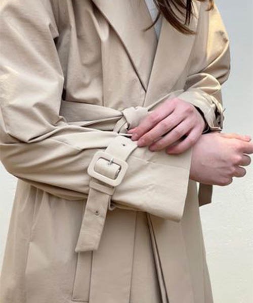 ESTNATION（エストネーション）の「ESTNATION / ポリエステルタスラントレンチコート（トレンチコート・レディース・ベージュ/ネイビー・38/36/34）」の21枚目の写真