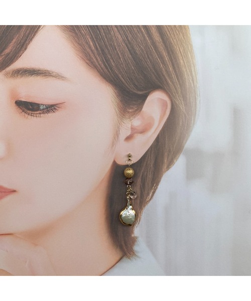 tone(トーン)の「【-lensa-】天然バロックパール使用の大人なピアス2(MA)(ピアス(両耳用)・レディース・ゴールド・FREE)」の3枚目の写真