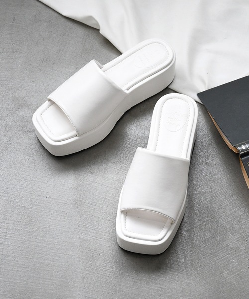 NOFALL（ノーフォール）の「スクエアトゥボリュームソールミュールサンダル（サンダル・レディース・ホワイト/ブラック/ベージュ/イエロー/グリーン・LL/S/M/L）」の18枚目の写真