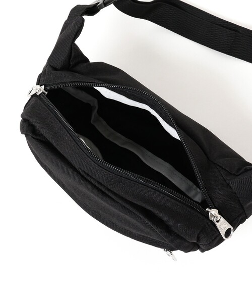 JANSPORT(ジャンスポーツ)の「JANSPORT / Fifth Avenue(ボディバッグ/ウエストポーチ・メンズ・ブラック/レッド系その他4/ブラック系その他4/シルバー/ケリーグリーン・ONE SIZE)」の6枚目の写真