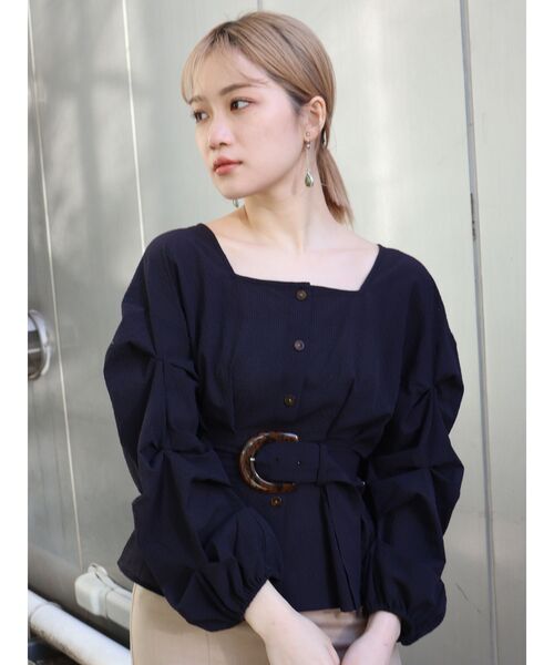 MURUA(ムルーア)の「スクエアネックベルトブラウスシャツ(シャツ/ブラウス・レディース・アイボリー/ブラック/イエロー・FREE)」の2枚目の写真