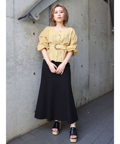 MURUA(ムルーア)の「スクエアネックベルトブラウスシャツ(シャツ/ブラウス・レディース・アイボリー/ブラック/イエロー・FREE)」の12枚目の写真