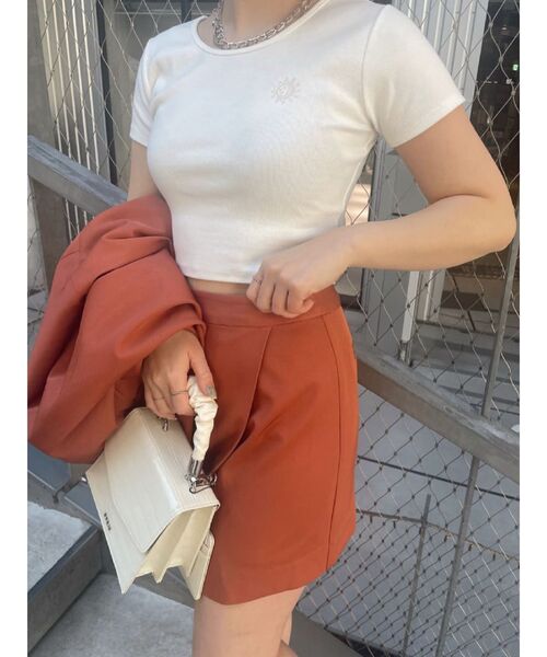 EVRIS(エヴリス)の「ラップデザインミニスカート【セットアップ着用可能】(スカート・レディース・ベージュ/オレンジ/グリーン・SMALL/MEDIUM)」の4枚目の写真