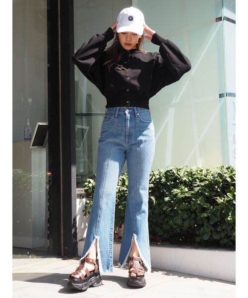 EVRIS（エヴリス）の「フロントスリットフレアデニムパンツ（デニムパンツ・レディース・ブルー/インディゴブルー・SMALL/MEDIUM）」の18枚目の写真