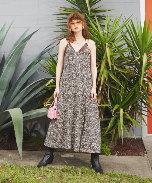 SHAGGIE（シャギー）の「レオパードサイドスリットワンピース