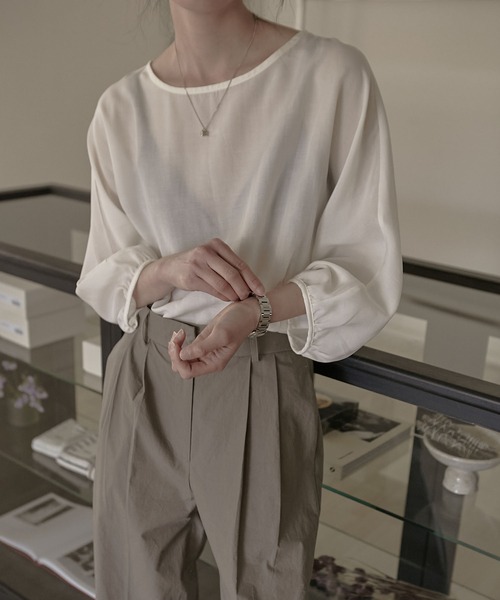 MUYMONA(ムイモナ)の「【MUYMONA】【2022SS】Linen boatneck blouse mmw22s025(シャツ/ブラウス・レディース・ホワイト/ブラック/イエロー・FREE)」の2枚目の写真