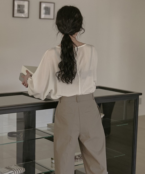MUYMONA(ムイモナ)の「【MUYMONA】【2022SS】Linen boatneck blouse mmw22s025(シャツ/ブラウス・レディース・ホワイト/ブラック/イエロー・FREE)」の10枚目の写真
