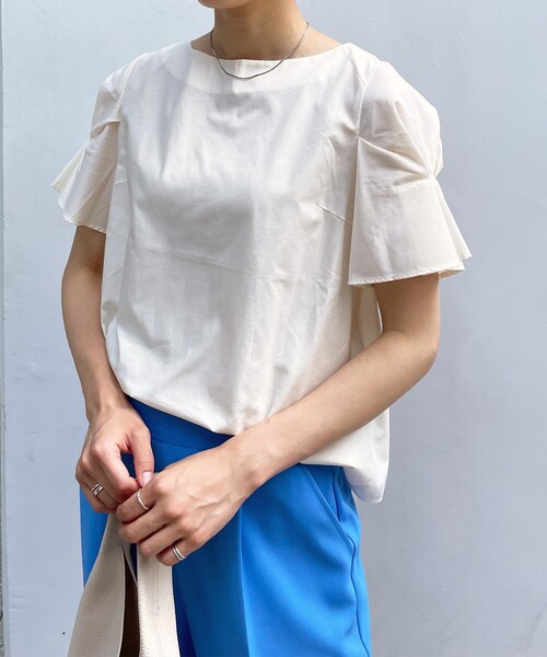 OPAQUE.CLIP（オペークドットクリップ）の「◆タックデザインスリーブブラウス【マルチファンクション/WEB限定サイズ】（シャツ/ブラウス・レディース・ブラック/レンガ/グリーン系その他4/ホワイト系/ブルー系7・40/38/42/36）」の2枚目の写真