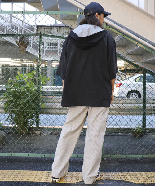 Purple&Yellow(パープルアンドイエロー)の「2WAYピーチスキンシャツ(裏毛フード+バンドカラーシャツ)(シャツ/ブラウス・メンズ・ブラック/ピンク/グリーン・MEDIUM/LARGE/X-SMALL/SMALL)」の15枚目の写真