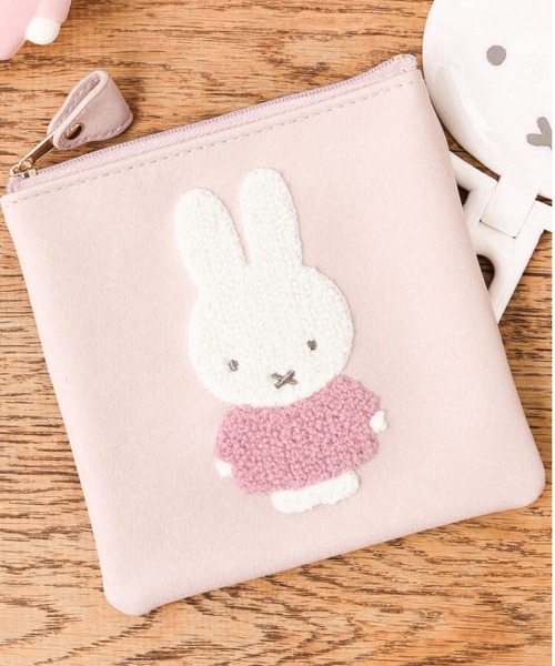 Miffy（ ミッフィー）の「miffy スクエアポーチ（ポーチ・レディース・ホワイト/ブラウン/マルチ・フリー）」の2枚目の写真