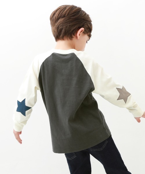 devirock(デビロック)の「エルボーパッチ 長袖Tシャツ(Tシャツ/カットソー・キッズ・オフホワイト/スミクロ/グレー系その他/オレンジ系その他/ブルー系その他/ブルー系その他3/ブルー系その他2/ホワイト系その他/その他9/その他10/その他11/その他12・160cm/130cm/110cm/120cm/100cm/150cm/140cm)」の3枚目の写真
