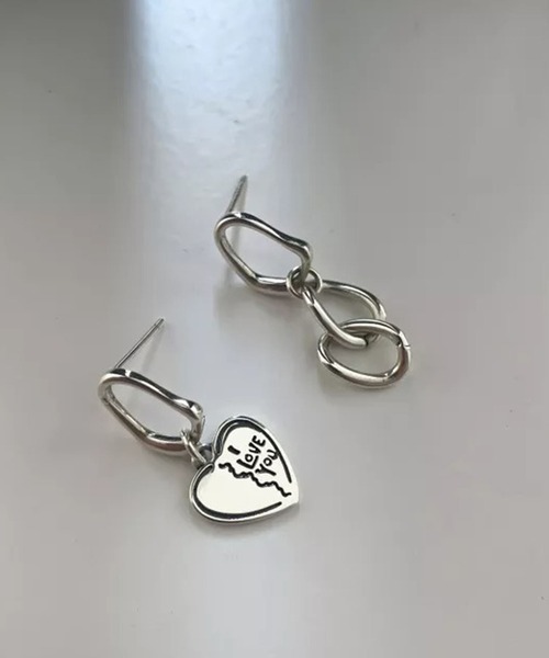 Auntie Rosa(アンティローザ)の「ハートチェーンペアピアス(ピアス(両耳用)・レディース・シルバー・FREE)」の9枚目の写真