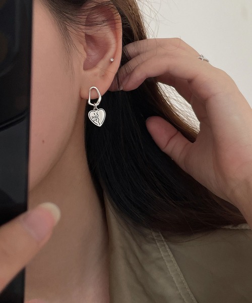 Auntie Rosa(アンティローザ)の「ハートチェーンペアピアス(ピアス(両耳用)・レディース・シルバー・FREE)」の6枚目の写真