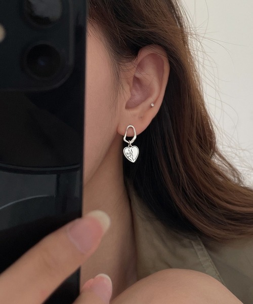 Auntie Rosa(アンティローザ)の「ハートチェーンペアピアス(ピアス(両耳用)・レディース・シルバー・FREE)」の7枚目の写真