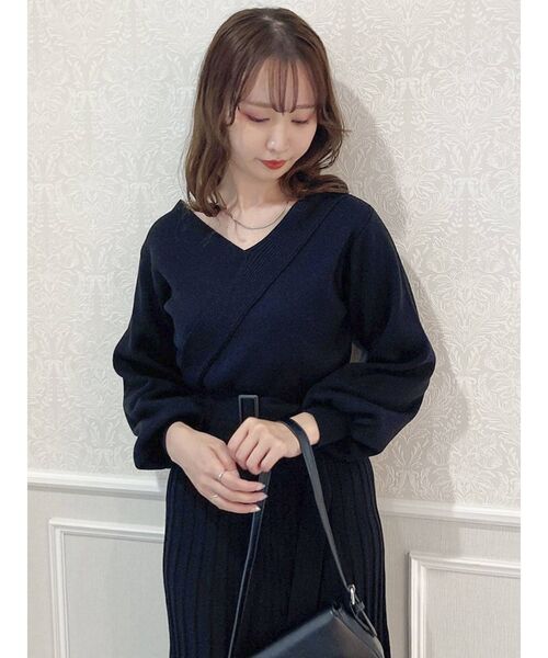 dazzlin(ダズリン)の「プリーツカシュクールロンスリワンピース(ワンピース・レディース・ブラック/ベージュ/パープル/ブラウン・FREE)」の6枚目の写真