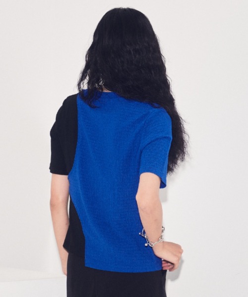 VACANCY(ヴァカンシー)の「アシンメトリーカットTシャツ(Tシャツ/カットソー・レディース・ブルー/ブラック・FREE)」の3枚目の写真