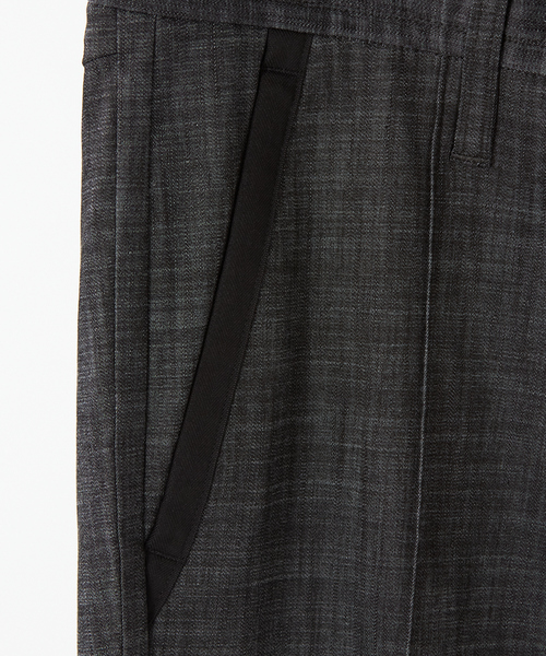 5351 POUR LES HOMMES（ゴーサンゴーイチプールオム）の「ハイパーストレッチシャンブレーデニムパンツ（その他パンツ・メンズ・ブラック/インディゴブルー・44/46/48）」の17枚目の写真